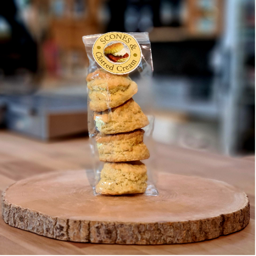4 Plain Scones
