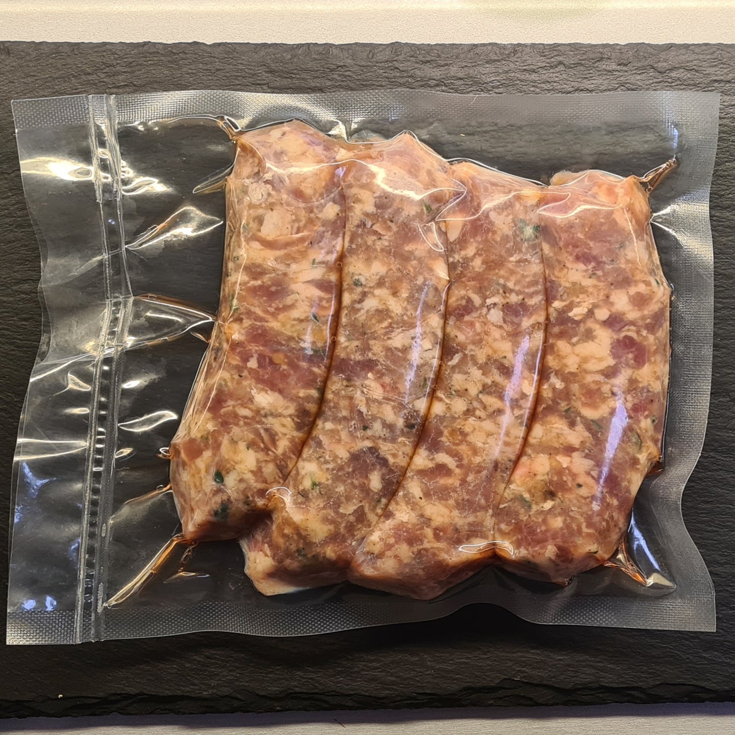 Froze (Swiss Pork) Cumberland style Sausages (x 4 / +- 300g)