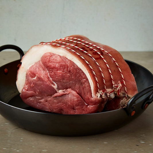 Unsmoked (Swiss) Gammon Joint with Crackling (skin on) (1.5 kg)